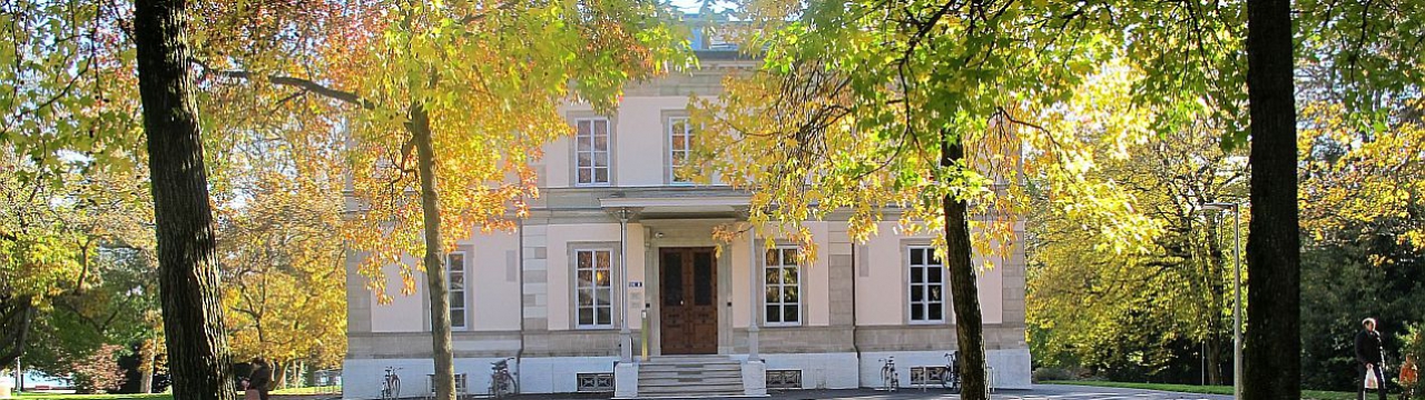 Villa Moynier in the fall